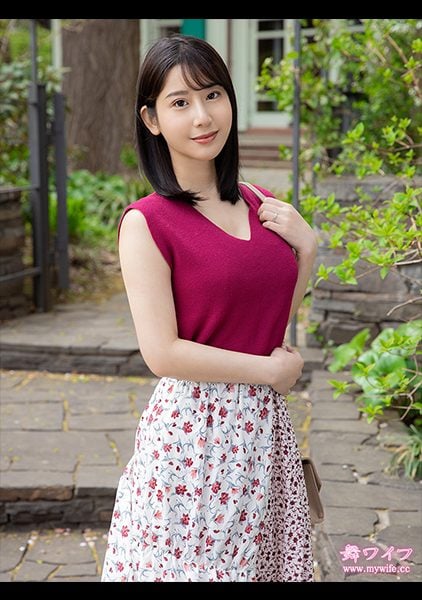 292MY-726 นักแสดงใหม่ คุณนิชิโนะทำงานให้กับแบรนด์เครื่องสำอางชื่อดังสามีของเธอเป็นแฟชั่น