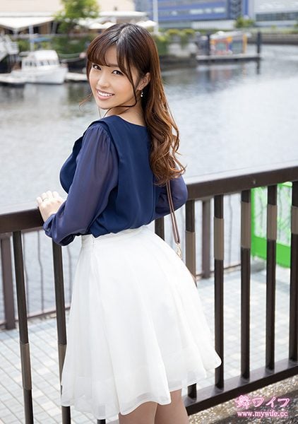 292MY-775 นักแสดงใหม่ สามีของเธอเป็นรุ่นพี่ที่มหาวิทยาลัยเดียวกันและริกะก็ตกหลุมรักเธอ